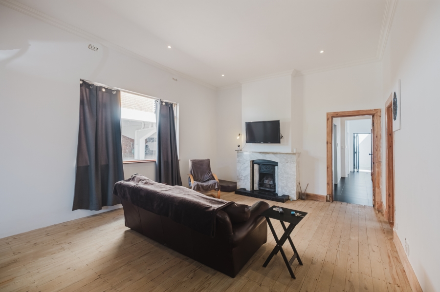 3 Bedroom Property for Sale in Sea Point Western Cape